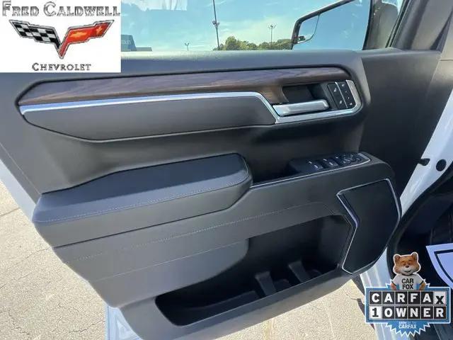 2025 GMC Sierra 1500 2WD Crew Cab Short Box SLT