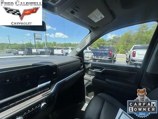 2025 GMC Sierra 1500 4WD Crew Cab Short Box SLT