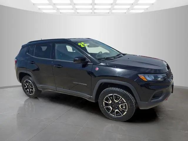 2025 Jeep Compass Trailhawk 4x4
