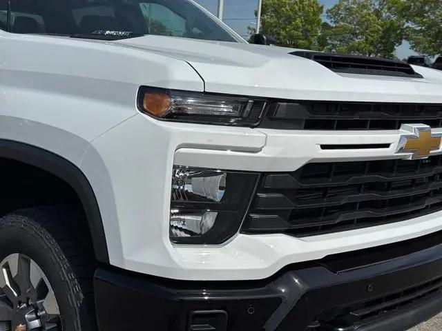 2026 Chevrolet Silverado 2500HD Crew Cab, Long Bed, Custom, 4WD