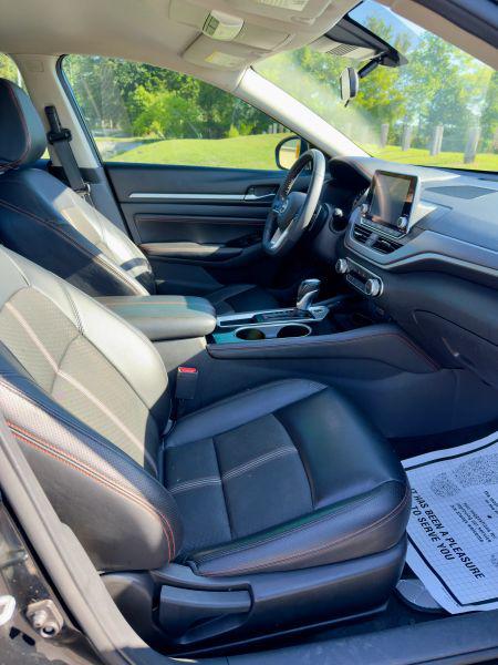 2023 Nissan Altima SR FWD