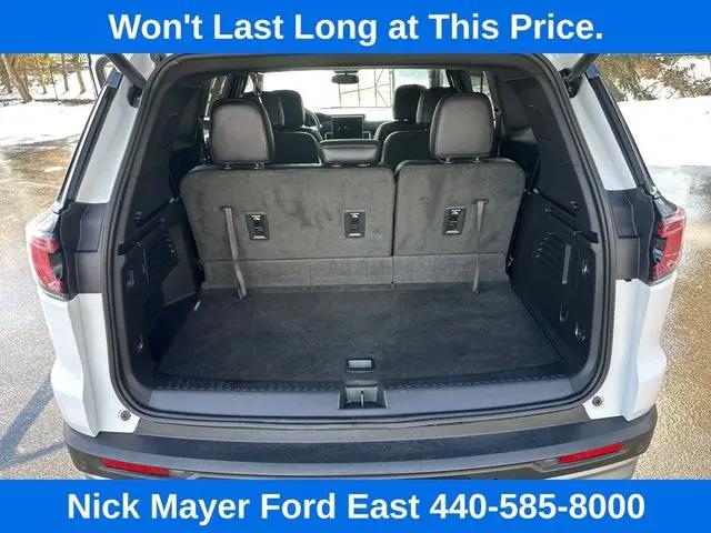 2024 GMC Acadia FWD Elevation