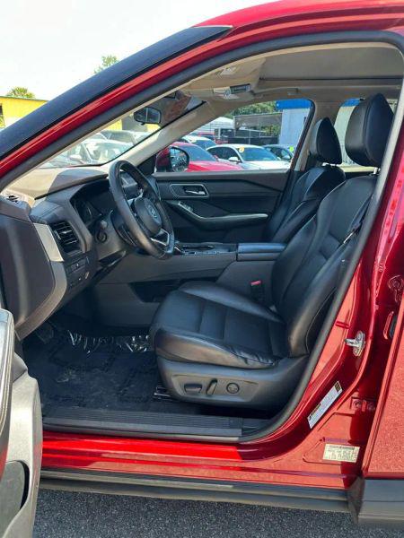 2021 Nissan Rogue SV FWD