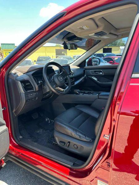 2021 Nissan Rogue SV FWD
