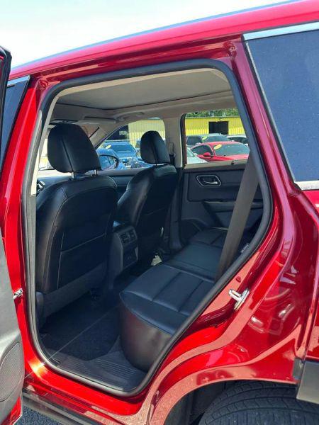 2021 Nissan Rogue SV FWD