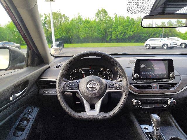 2025 Nissan Altima SV FWD