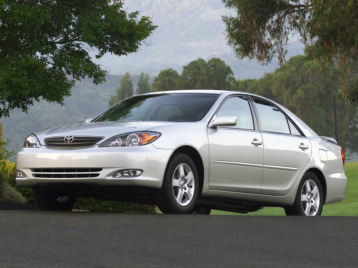 2004 Toyota Camry LE