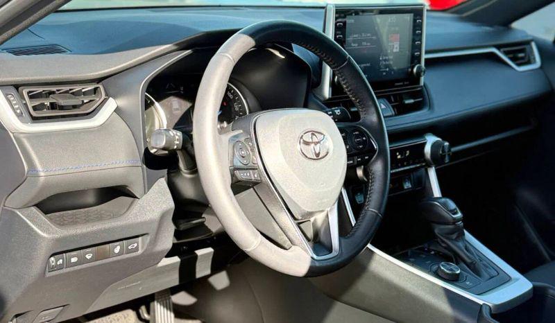 2022 Toyota RAV4 Hybrid SE
