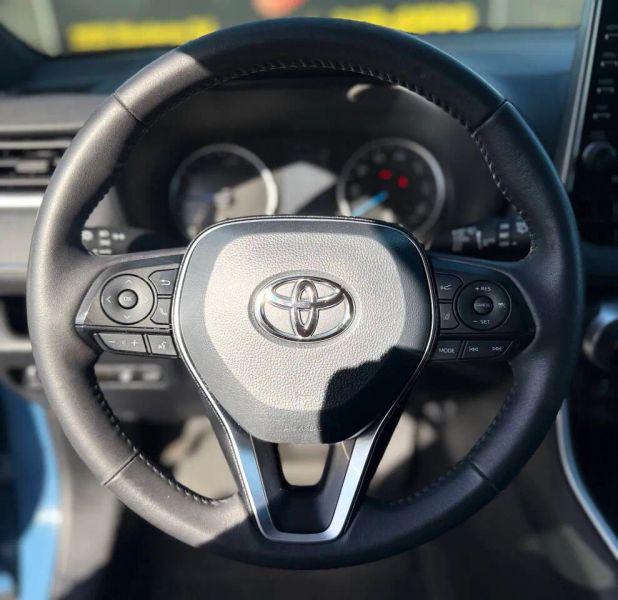 2022 Toyota RAV4 Hybrid SE