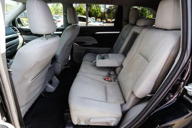 2014 Toyota Highlander LE V6