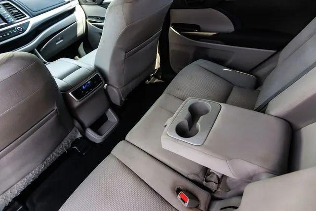 2014 Toyota Highlander LE V6