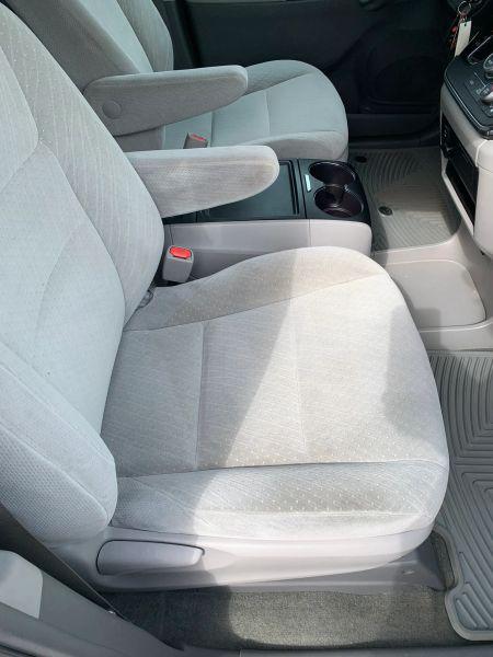 2019 Toyota Sienna LE 8 Passenger