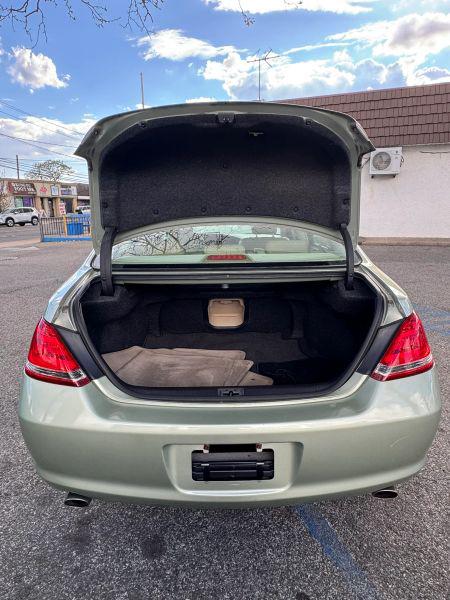 2005 Toyota Avalon XL