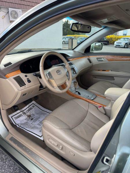 2005 Toyota Avalon XL