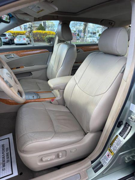 2005 Toyota Avalon XL