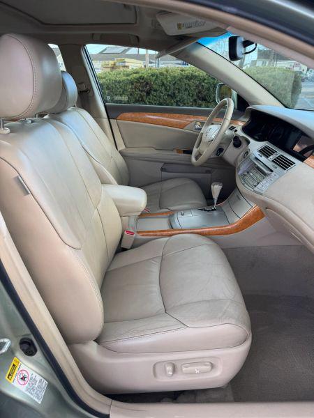 2005 Toyota Avalon XL