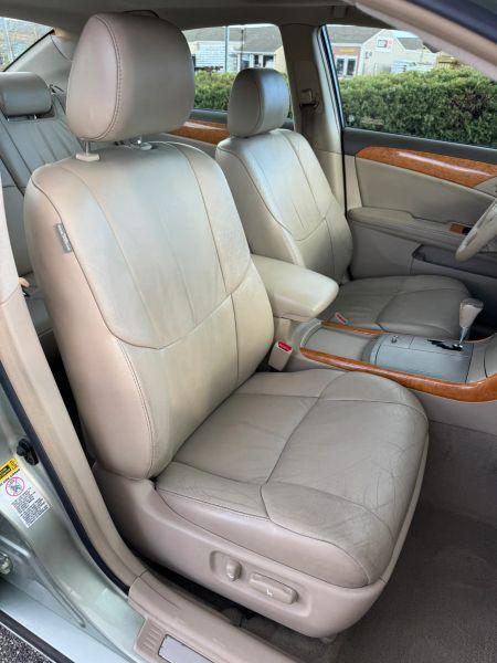 2005 Toyota Avalon XL