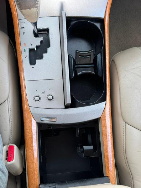 2005 Toyota Avalon XL