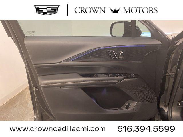 2024 Cadillac iQ Sport w/1SF