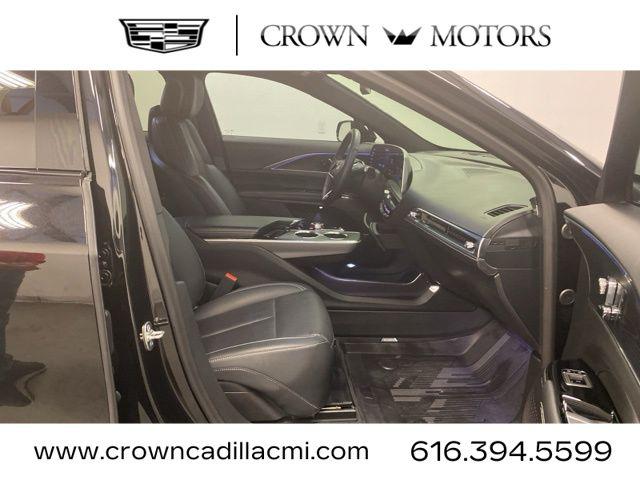 2024 Cadillac iQ Sport w/1SF