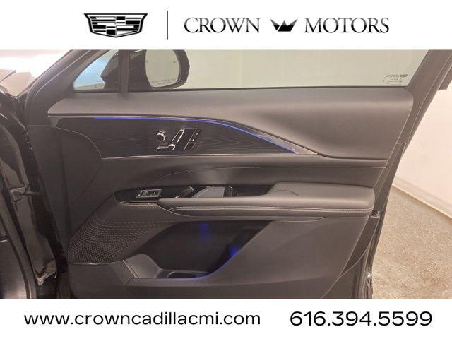 2024 Cadillac iQ Sport w/1SF