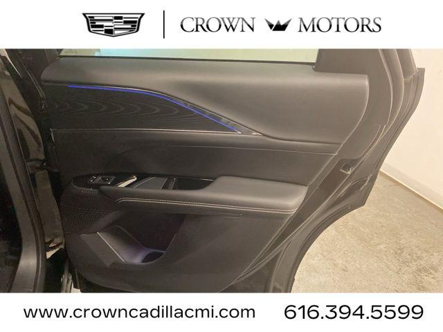 2024 Cadillac iQ Sport w/1SF