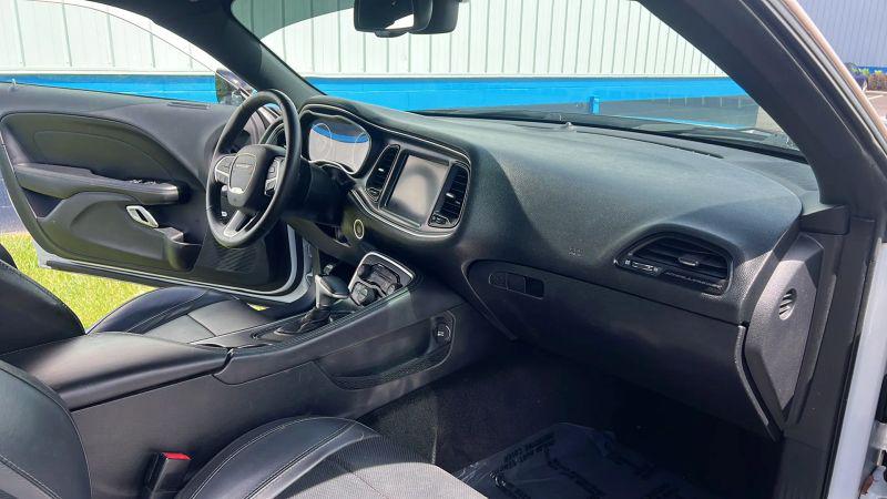 2015 Dodge Challenger SXT Plus
