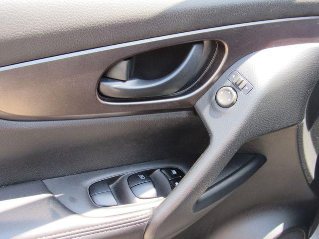 2022 Nissan Rogue Sport S FWD Xtronic CVT