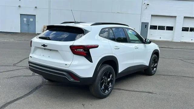 2026 Chevrolet Trax FWD LT