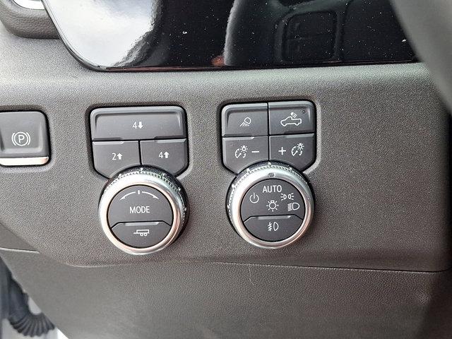 2025 GMC Sierra 2500HD 4WD Crew Cab Long Bed SLE
