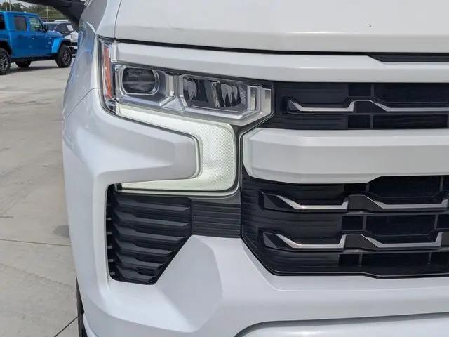 2022 Chevrolet Silverado 1500 4WD Crew Cab Short Bed RST