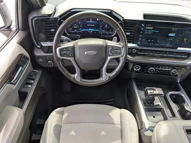 2022 Chevrolet Silverado 1500 4WD Crew Cab Short Bed RST