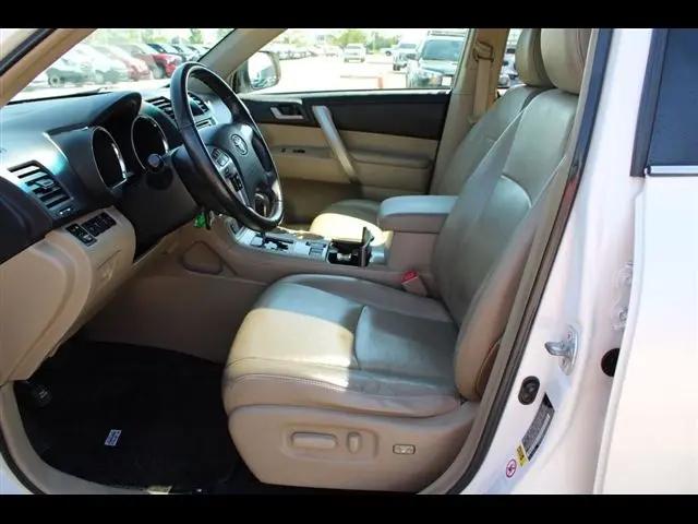 2013 Toyota Highlander SE V6