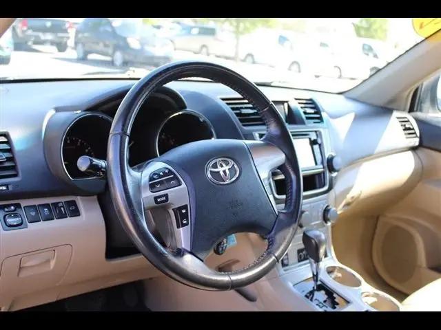 2013 Toyota Highlander SE V6