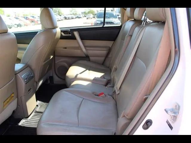 2013 Toyota Highlander SE V6