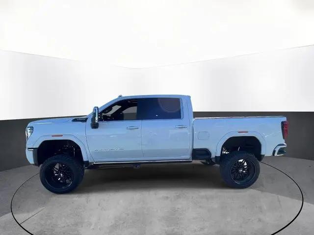 2026 GMC Sierra 2500HD Crew Cab, Standard Bed, Denali Ultimate, 4WD