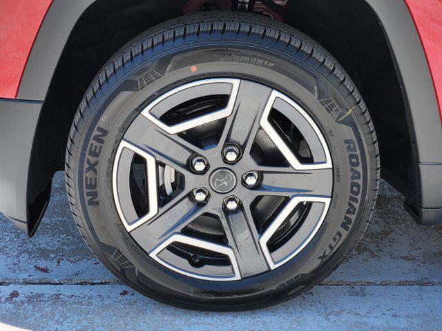 2026 Jeep Cherokee Laredo 4x4