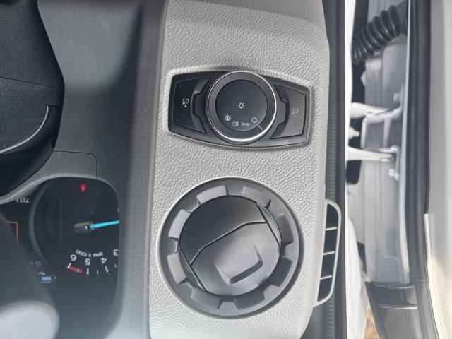 2027 Ford E-Series Cutaway Box Dry Freight