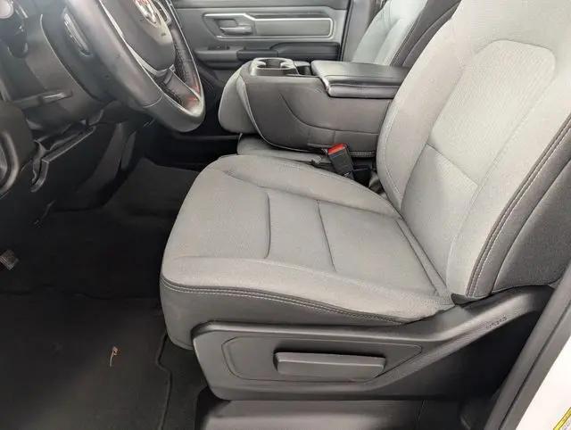 2022 Ram 1500 Big Horn Crew Cab 4x4 5'7" Box