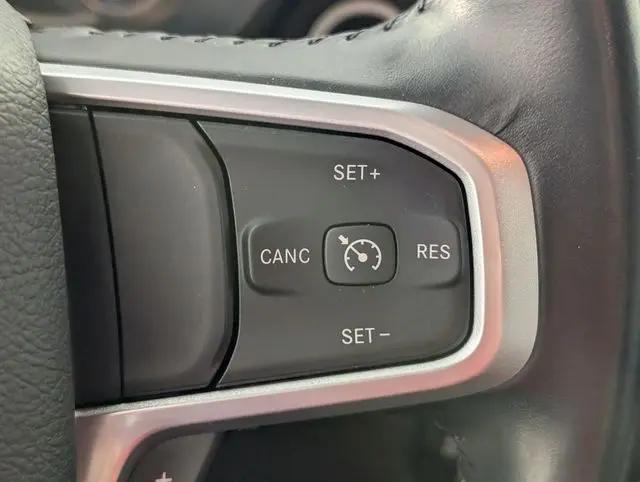 2022 Ram 1500 Big Horn Crew Cab 4x4 5'7" Box