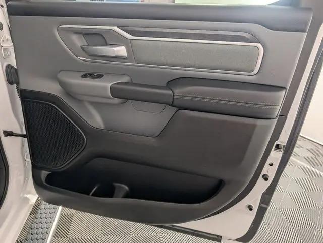 2022 Ram 1500 Big Horn Crew Cab 4x4 5'7" Box