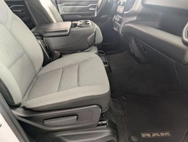 2022 Ram 1500 Big Horn Crew Cab 4x4 5'7" Box