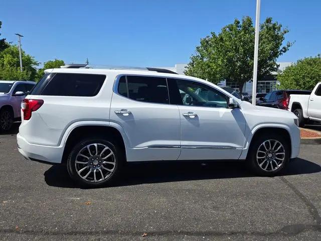 2023 GMC Acadia AWD Denali