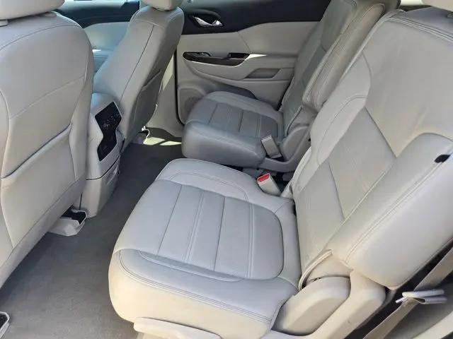 2023 GMC Acadia AWD Denali