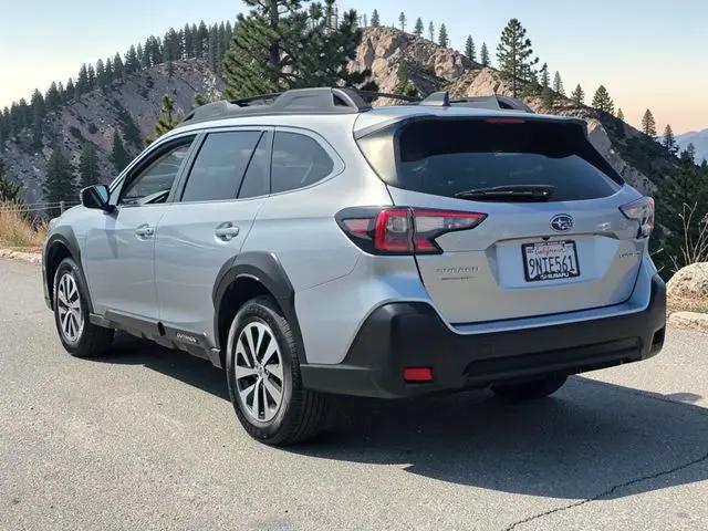 2025 Subaru Outback Premium