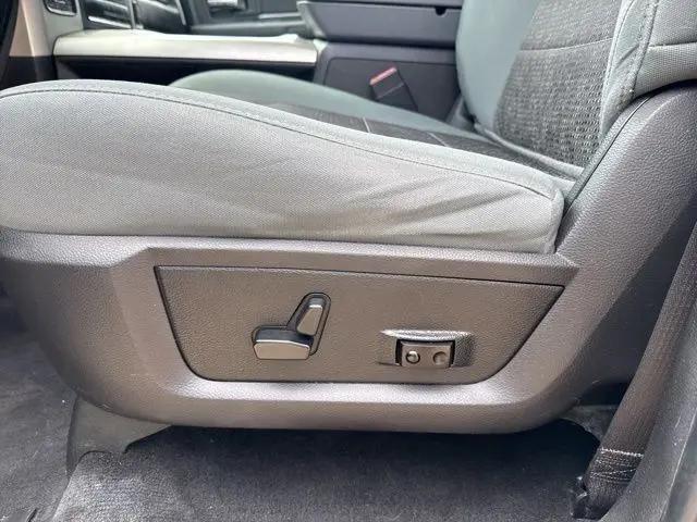 2018 Ram 1500 Big Horn Crew Cab 4x4 5'7" Box
