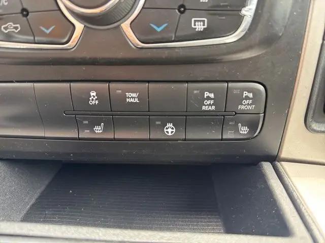 2018 Ram 1500 Big Horn Crew Cab 4x4 5'7" Box