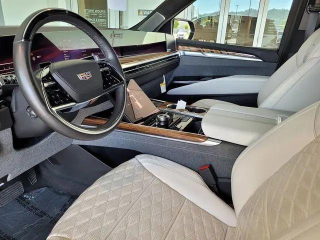 2025 Cadillac Escalade Sport Platinum