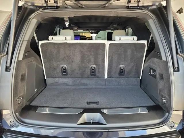 2025 Cadillac Escalade Sport Platinum