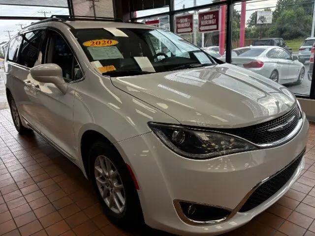 2020 Chrysler Pacifica Touring L for sale in Charlotte, NC